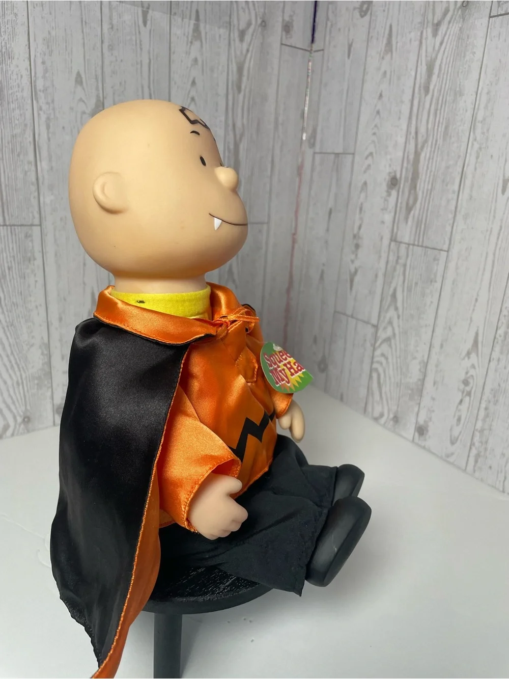 Charlie Brown Halloween Dracula Decor with Music Peanuts